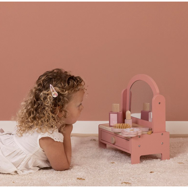 VANITY TABLE