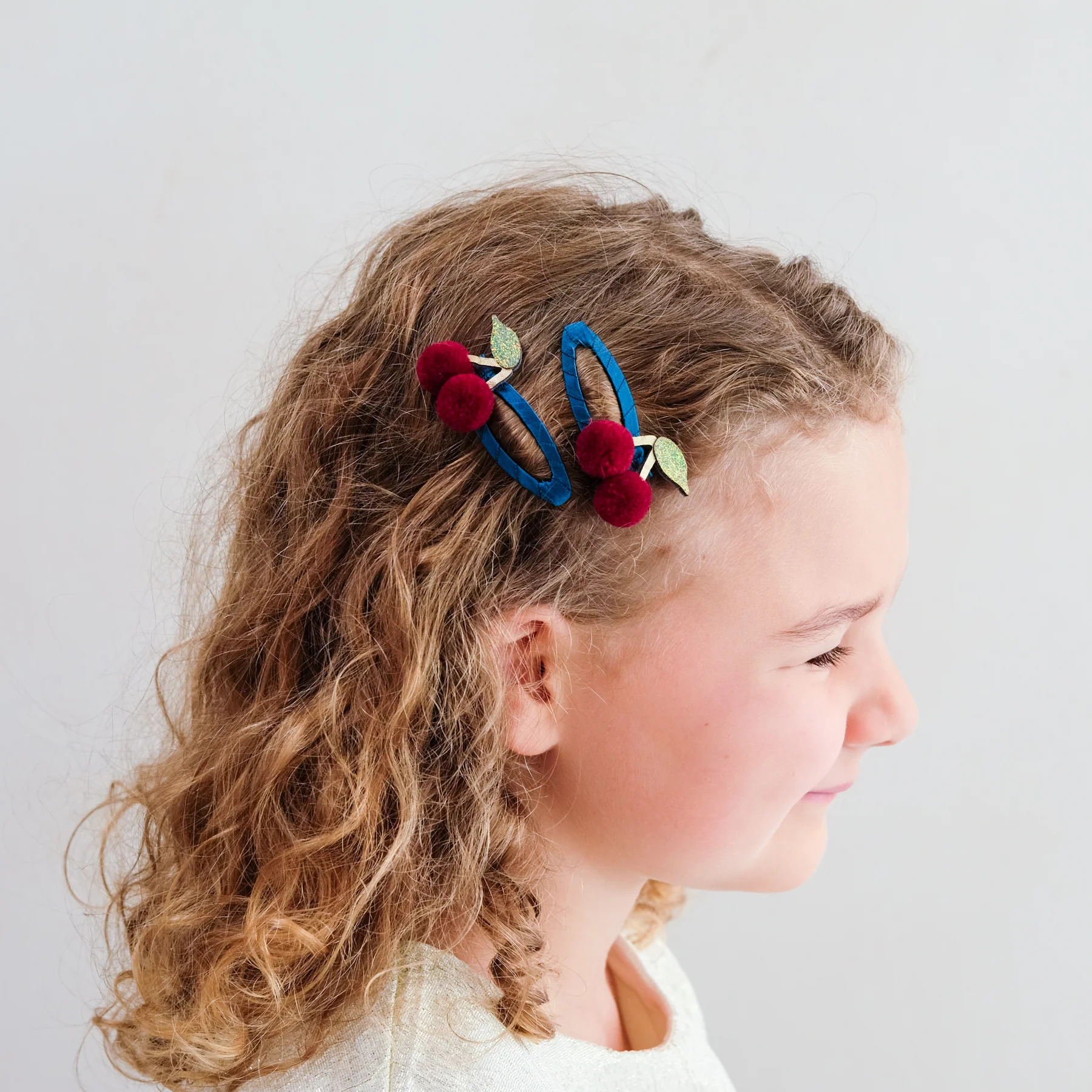Set 2 Fermagli per Capelli Pom Pom Cherries