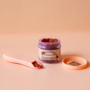 C Tiny Harlow PUREACIOCCOLATO.JPG Barattolo Purea di frutta e cucchiaio