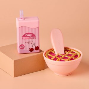 C Tiny Harlow TORTA CILIEGIESET 1 P.JPG Set Picnic per Bambole Cherry Pie & Cherry Juice