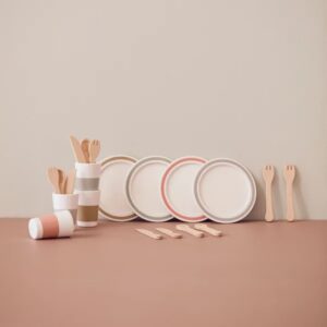 Set di stoviglie in legno