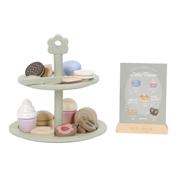 Etagere con dolcetti in legno