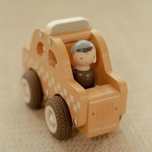 Taxi in legno