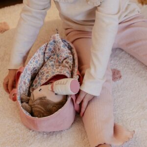 C Little Dutch LD4677ROSA 6 P.JPG Bambola Rosa con cestino morbido