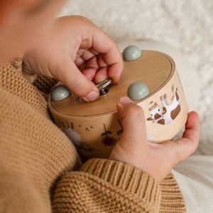 C Little Dutch LD7165FARM 2 P.JPG Music Box Little Farm