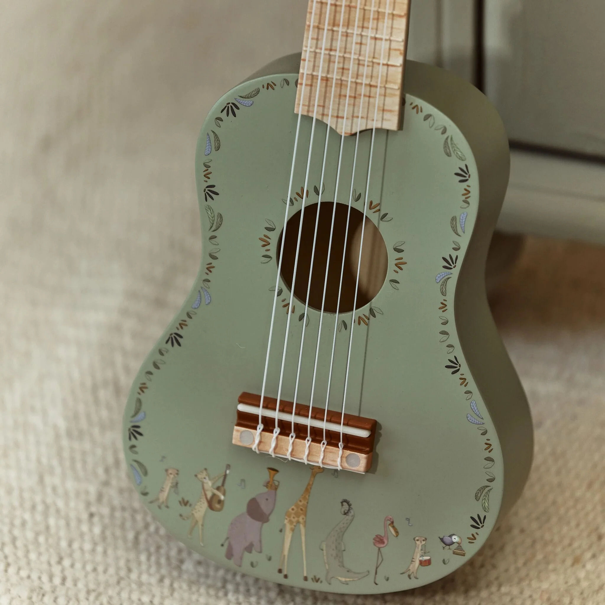 C---little dutch---LD7470VERDE_5_P.JPG Chitarra in Legno Safari Friends