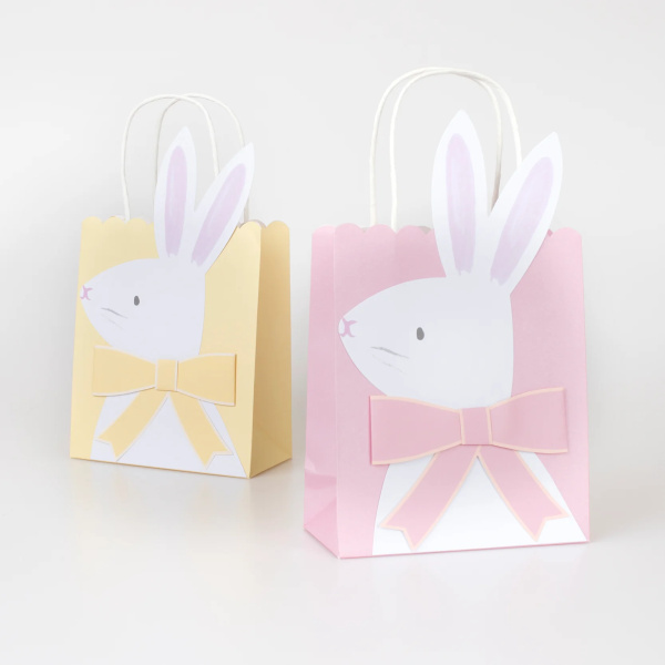 Buste Easter Party
