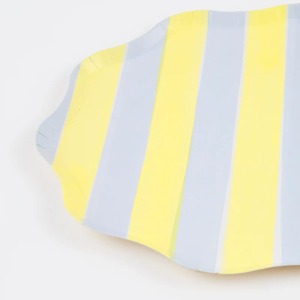 Piatti a strisce pastello