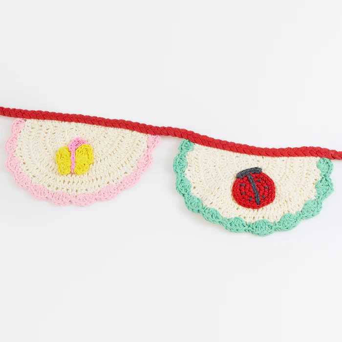 C---meri meri---301875CROCHET_1_P.JPG Ghirlanda smerlata all’uncinetto