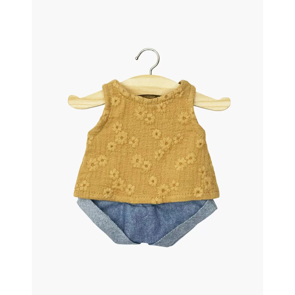 Completo in garza di cotone cammello con ricami floreali e mini shorts in denim