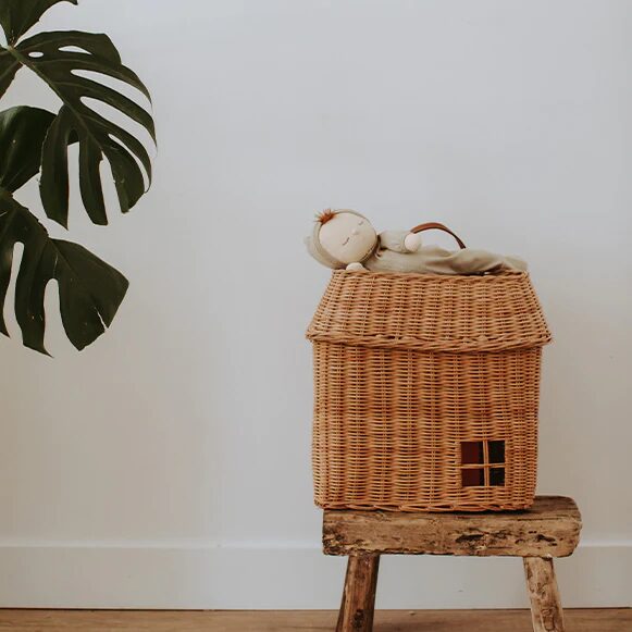 RATTAN HANGING HUTCH