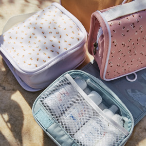 C---olli ella---YA WASH BAGPINK DAISIES_6_P.JPG See-Ya Wash Bag