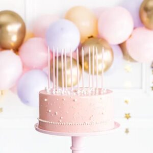 Candele sottili pe compleanno