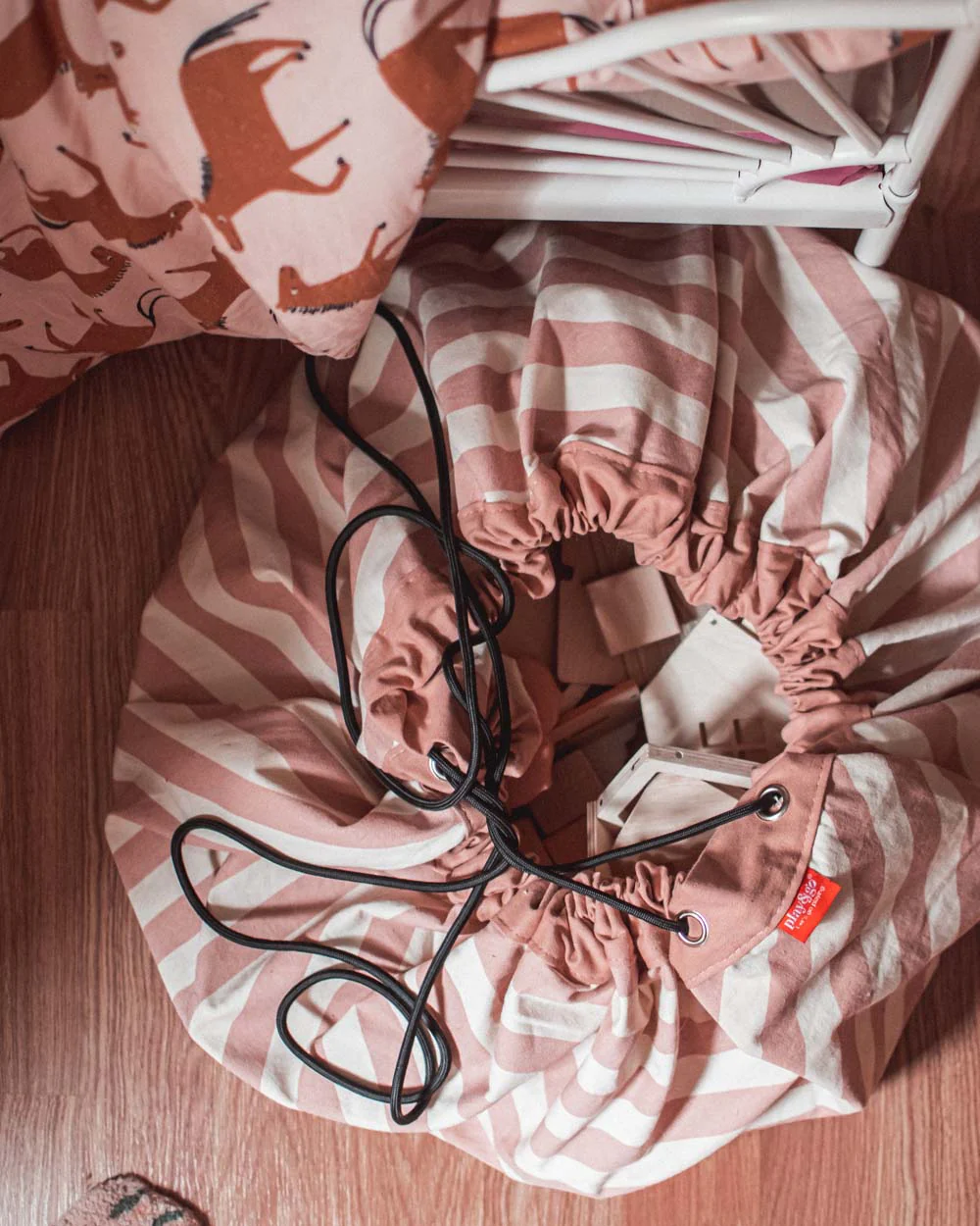 Tappeto e porta giochi – Pink New