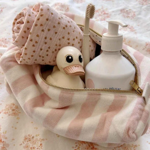 C Rose In April VIC1212 1 P.JPG Beauty da toilette Vic