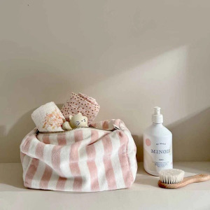 C Rose In April VIC1212 2 P.JPG Beauty da toilette Vic